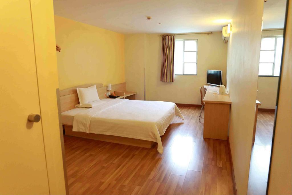 7Days Premium Chongqing Hongqihegou Hotel Szoba fotó